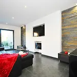 빌라 Waikiki By Algarve Vacation