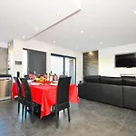 Waikiki By Algarve Vacation